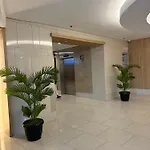 Aiza\'S Condotel In Shell Residences Near Moa And Naia